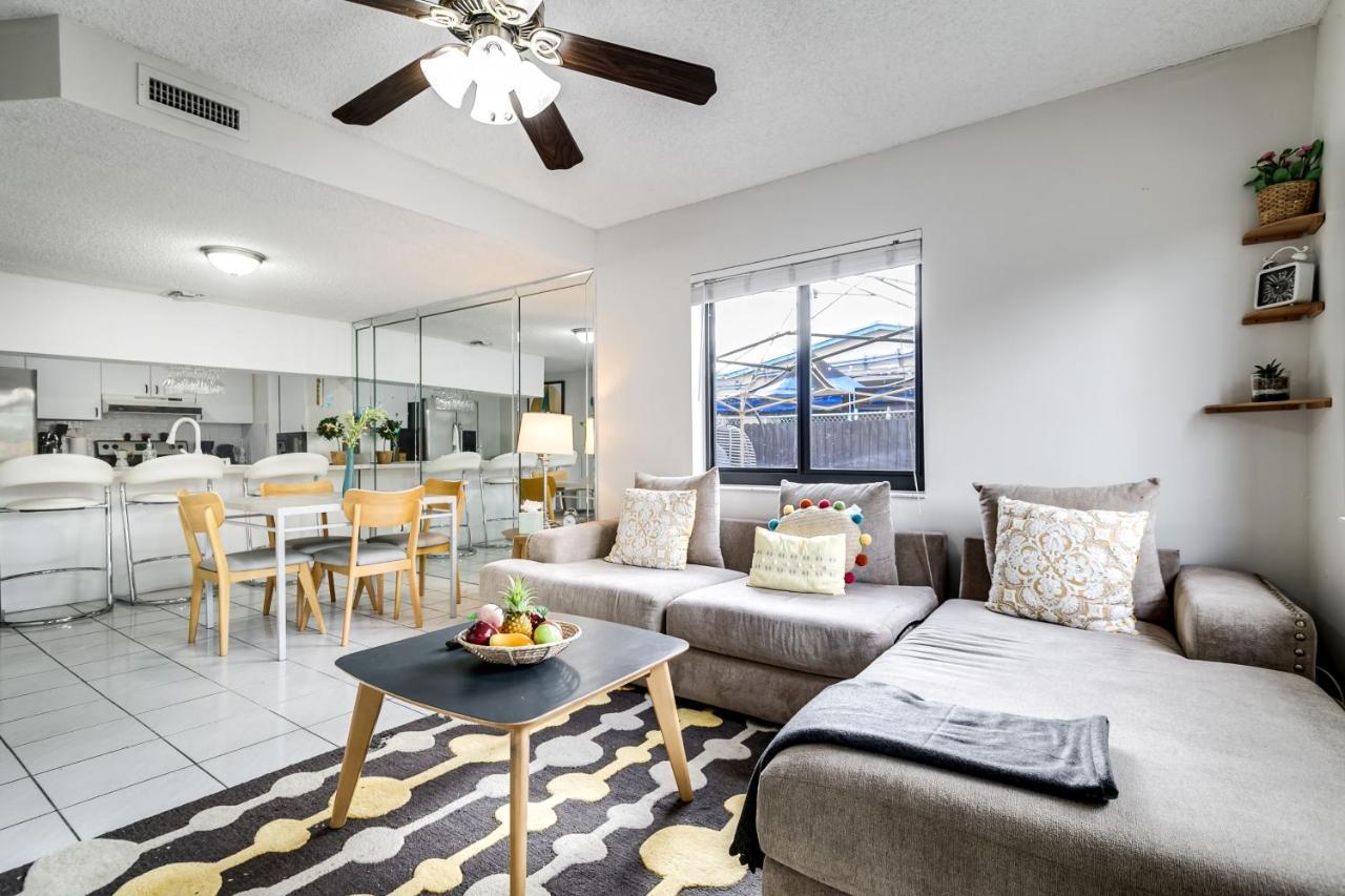 New 2bedroom 2bath House With Private Backyard & Jacuzzi Сasa de vacaciones Miami