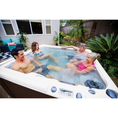 New 2bedroom 2bath House With Private Backyard & Jacuzzi Сasa de vacaciones