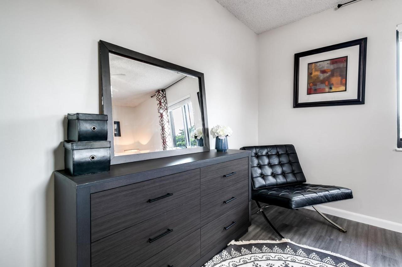 New 2bedroom 2bath House With Private Backyard & Jacuzzi